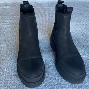 Thursday Boot Company Women’s  size 8